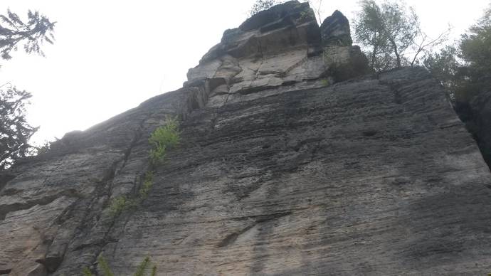 Zprava: Magion, podél břízek Fompeho AZ-Kvíz a Božský pěvec Milan Zprava: Magion, podél břízek Fompeho AZ-Kvíz a Božský pěvec Milan