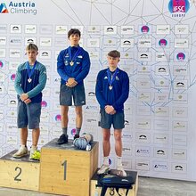 Sportovní lezci závodili v Chamonix a Dornbirnu. Největší úspěch zaznamenal stříbrný Honza Štípek.