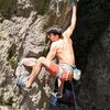 Dan Svoboda v cestě Krucifix na začátečním boulder