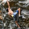 Dan Svoboda v hlavním boulderu v převísku